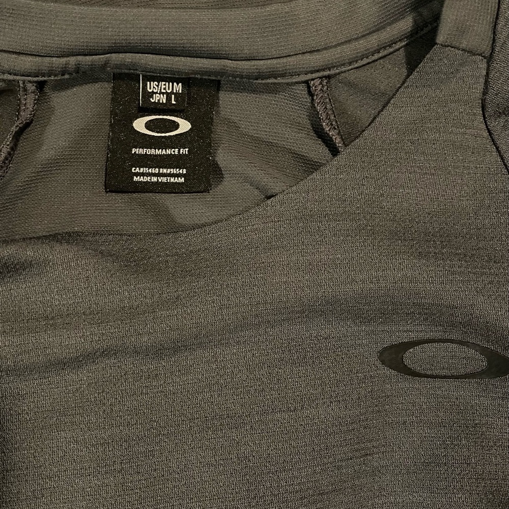 Oakley Men’s Short Sleeve Tee View 3